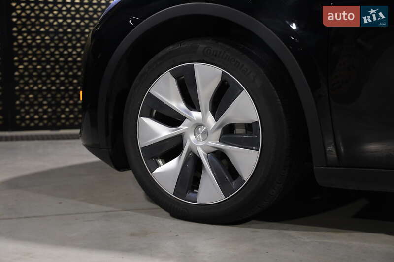 Позашляховик / Кросовер Tesla Model Y 2022 в Луцьку