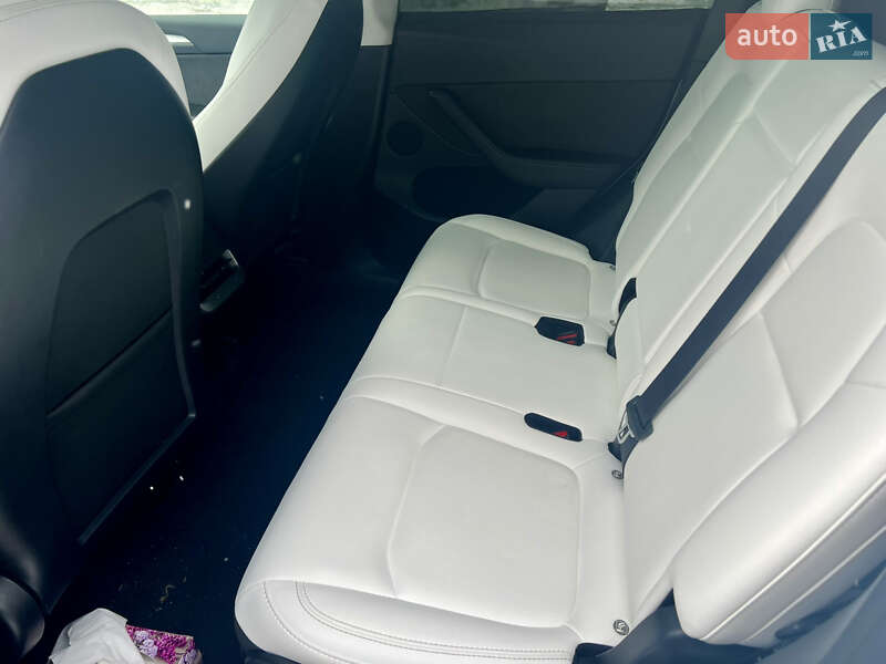 Внедорожник / Кроссовер Tesla Model Y 2023 в Киеве