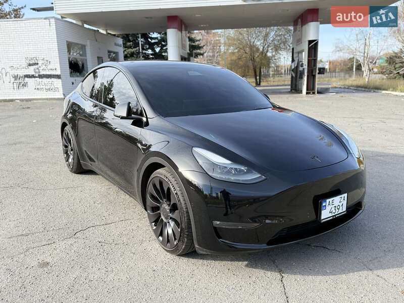 Позашляховик / Кросовер Tesla Model Y 2022 в Дніпрі