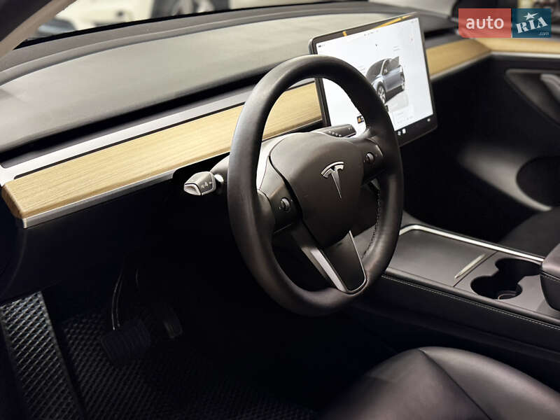 Внедорожник / Кроссовер Tesla Model Y 2023 в Николаеве