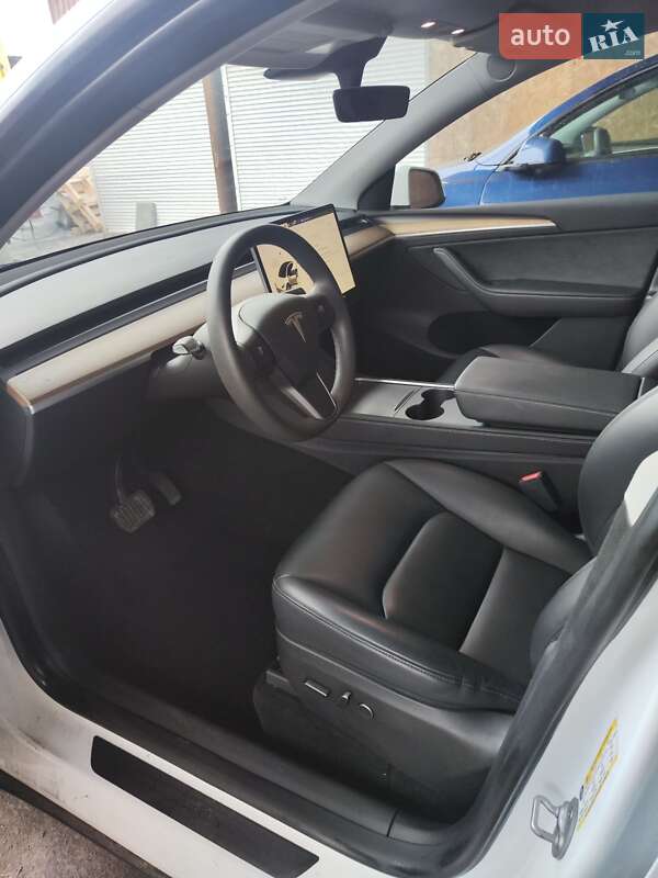 Позашляховик / Кросовер Tesla Model Y 2023 в Кривому Розі