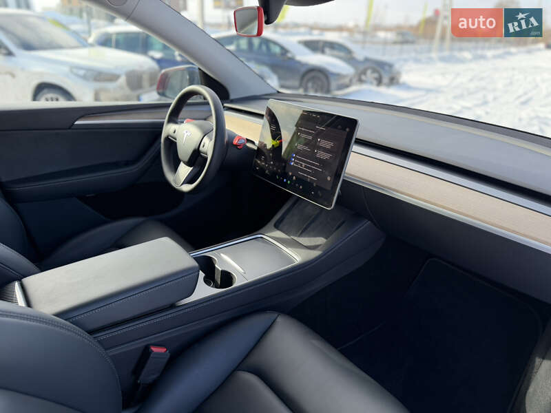 Позашляховик / Кросовер Tesla Model Y 2024 в Львові