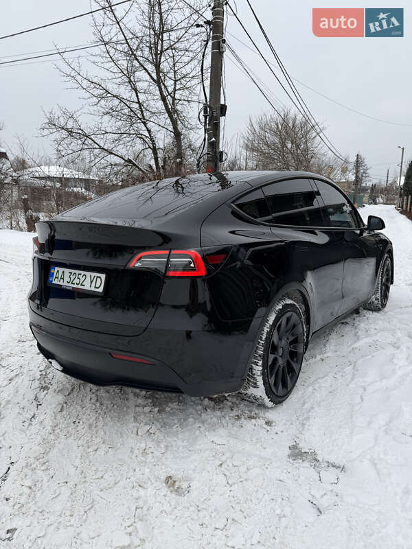 Позашляховик / Кросовер Tesla Model Y 2022 в Києві