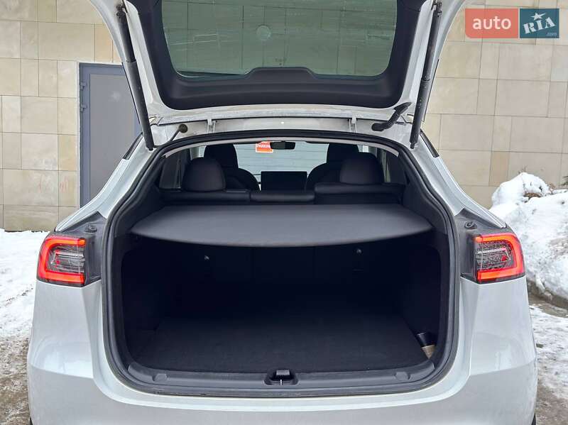 Позашляховик / Кросовер Tesla Model Y 2023 в Львові