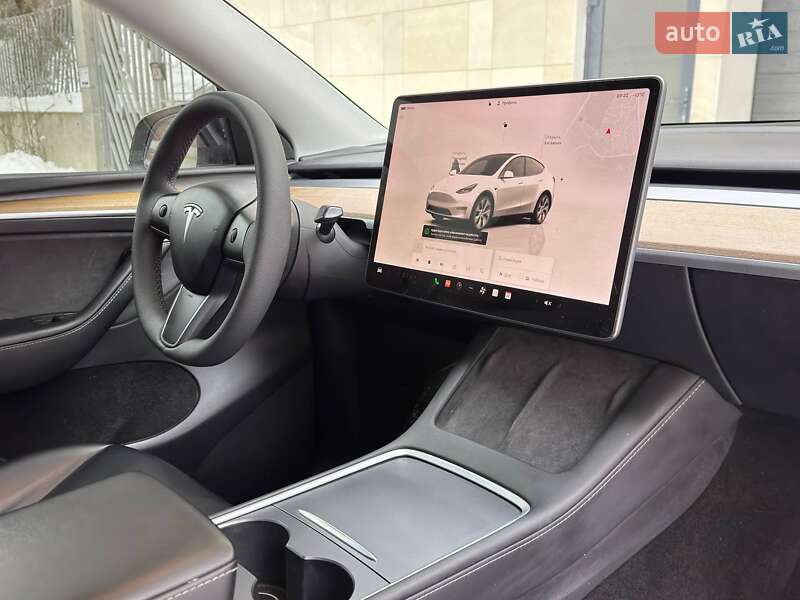 Позашляховик / Кросовер Tesla Model Y 2023 в Львові