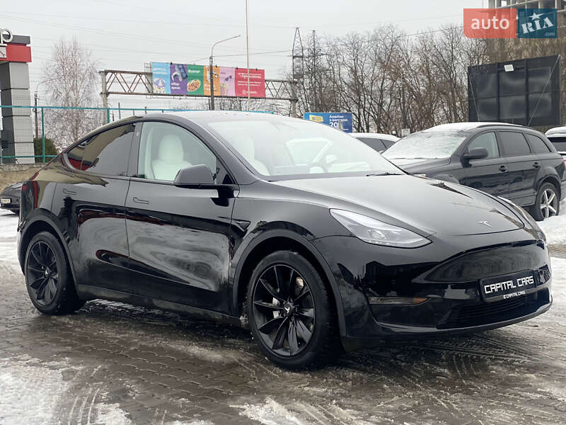 Tesla Model Y 2021