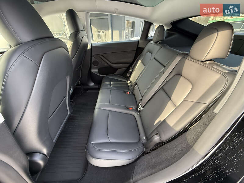 Позашляховик / Кросовер Tesla Model Y 2023 в Львові