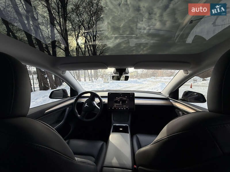 Позашляховик / Кросовер Tesla Model Y 2023 в Львові