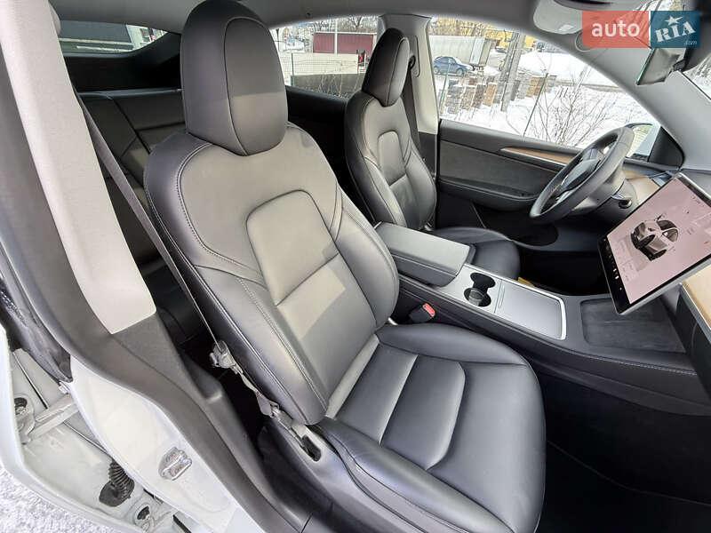 Позашляховик / Кросовер Tesla Model Y 2023 в Львові