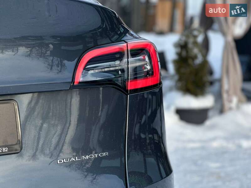 Внедорожник / Кроссовер Tesla Model Y 2022 в Киеве