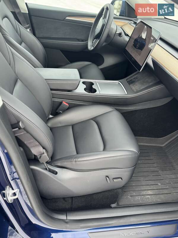 Позашляховик / Кросовер Tesla Model Y 2024 в Луцьку