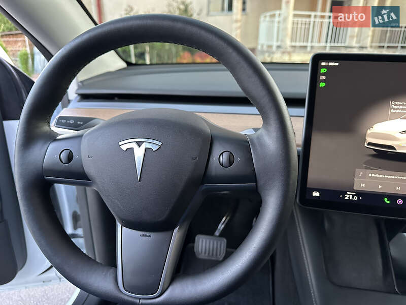 Позашляховик / Кросовер Tesla Model Y 2023 в Тернополі