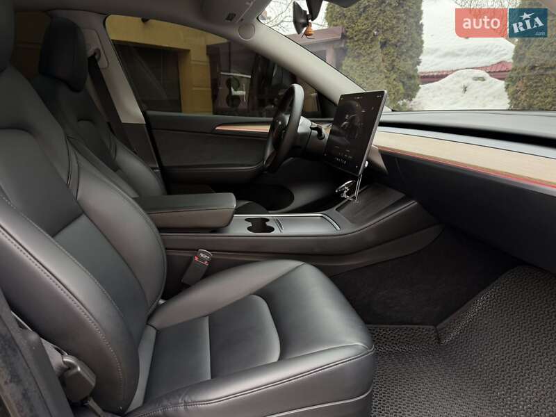 Позашляховик / Кросовер Tesla Model Y 2023 в Львові фото 17 Позашляховик / Кросовер Tesla Model Y 2023 в Львові