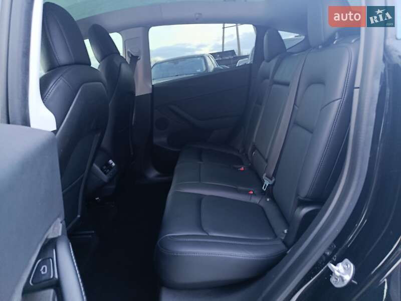 Позашляховик / Кросовер Tesla Model Y 2021 в Луцьку