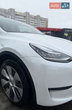 Внедорожник / Кроссовер Tesla Model Y 2023 в Львове