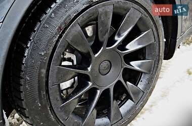Внедорожник / Кроссовер Tesla Model Y 2022 в Черкассах