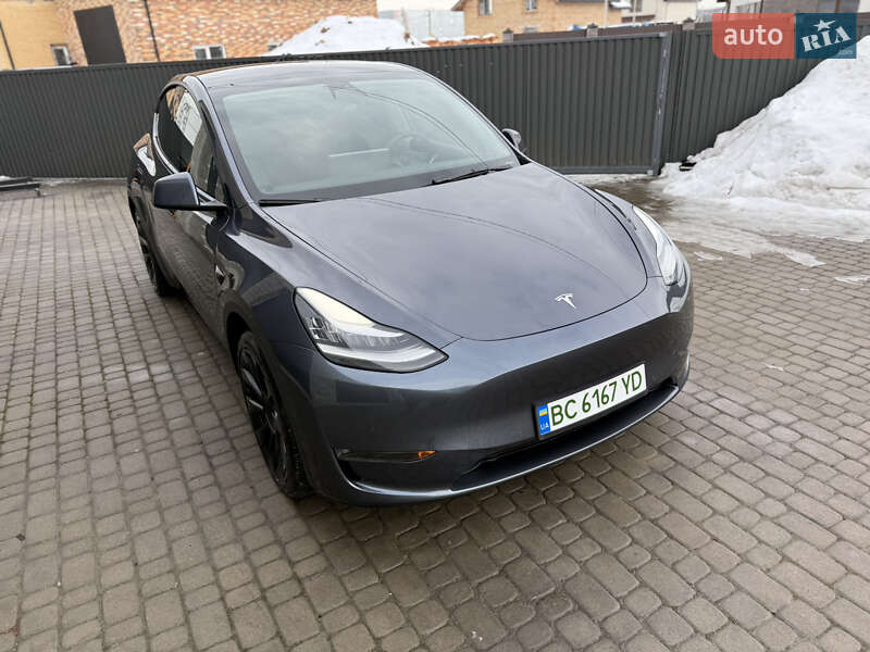 Tesla Model Y 2021