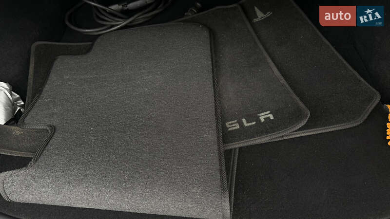 Внедорожник / Кроссовер Tesla Model Y 2022 в Гатном фото 38 Внедорожник / Кроссовер Tesla Model Y 2022 в Гатном