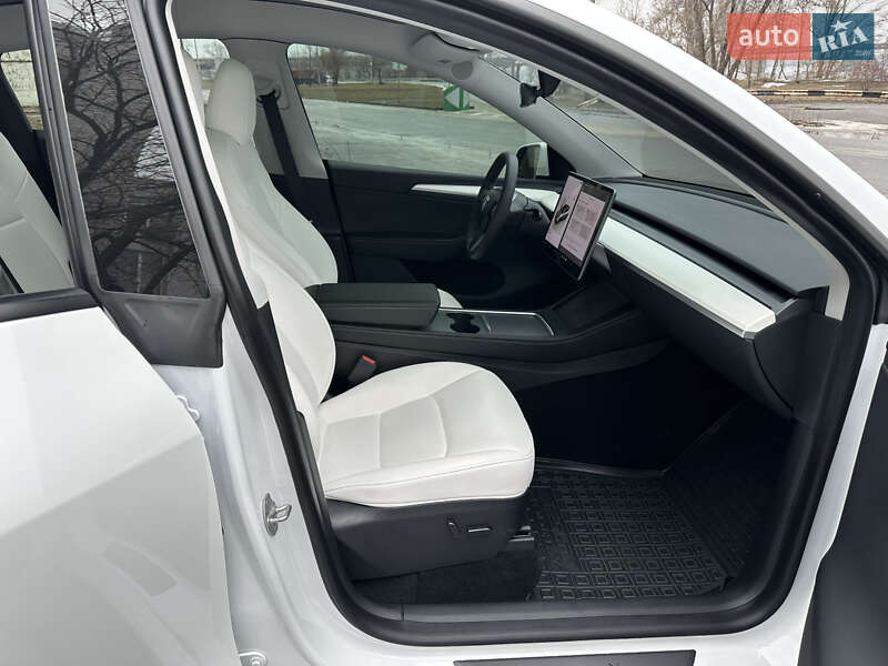 Внедорожник / Кроссовер Tesla Model Y 2023 в Днепре
