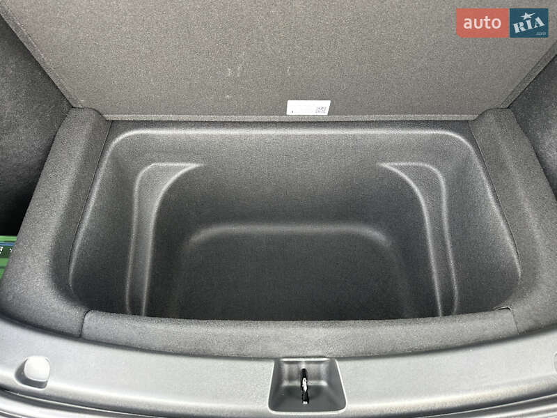 Позашляховик / Кросовер Tesla Model Y 2023 в Івано-Франківську фото 17 Позашляховик / Кросовер Tesla Model Y 2023 в Івано-Франківську