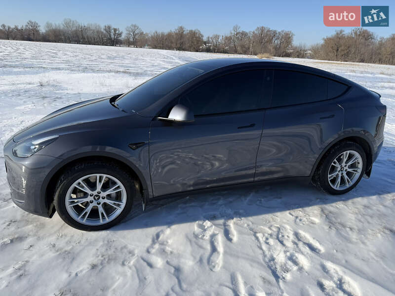 Позашляховик / Кросовер Tesla Model Y 2023 в Харкові фото 10 Позашляховик / Кросовер Tesla Model Y 2023 в Харкові