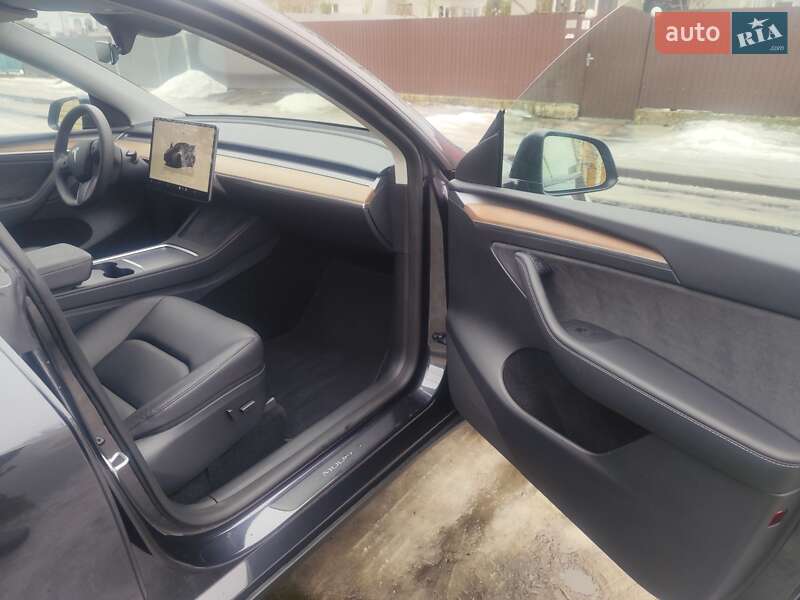 Позашляховик / Кросовер Tesla Model Y 2024 в Черкасах фото 13 Позашляховик / Кросовер Tesla Model Y 2024 в Черкасах