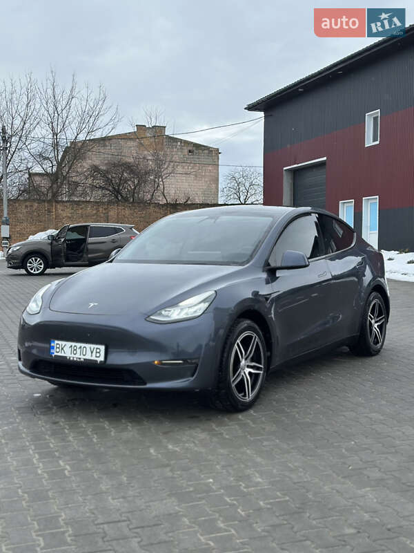 Позашляховик / Кросовер Tesla Model Y 2020 в Дубні