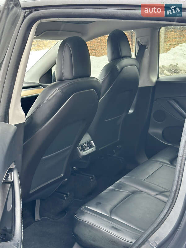 Позашляховик / Кросовер Tesla Model Y 2020 в Дубні