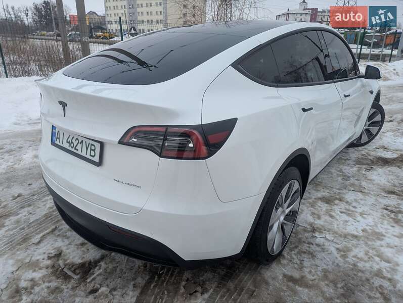 Позашляховик / Кросовер Tesla Model Y 2022 в Києві фото 23 Позашляховик / Кросовер Tesla Model Y 2022 в Києві