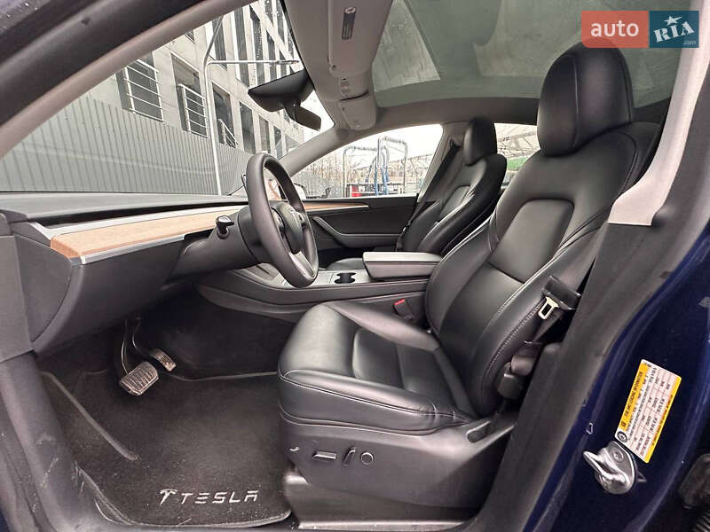 Позашляховик / Кросовер Tesla Model Y 2023 в Києві фото 18 Позашляховик / Кросовер Tesla Model Y 2023 в Києві