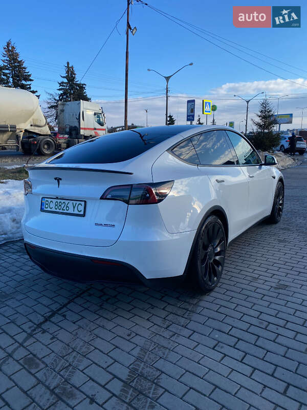 Внедорожник / Кроссовер Tesla Model Y 2021 в Львове