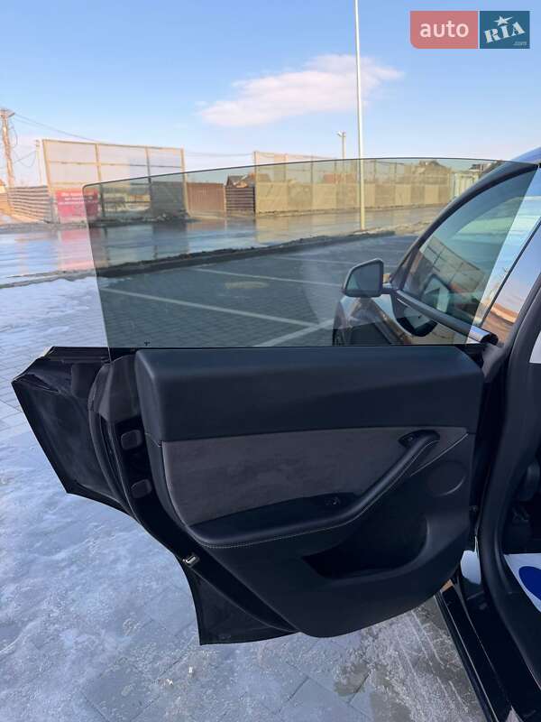 Позашляховик / Кросовер Tesla Model Y 2023 в Івано-Франківську фото 50 Позашляховик / Кросовер Tesla Model Y 2023 в Івано-Франківську