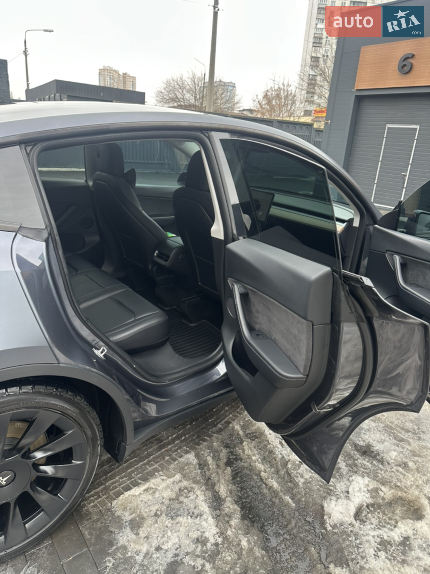 2022 Tesla Model Y - мініатюра 18