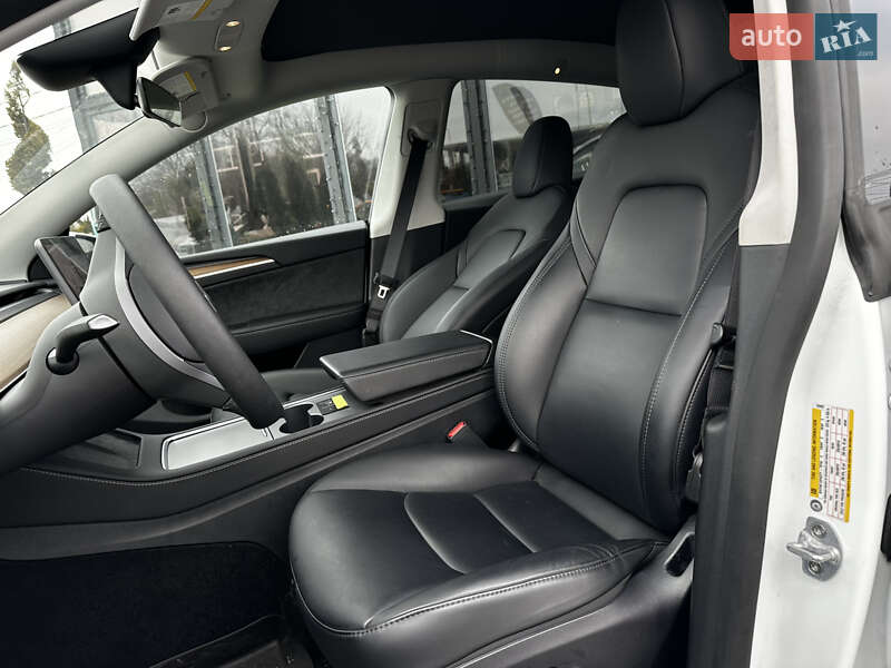 Позашляховик / Кросовер Tesla Model Y 2024 в Львові