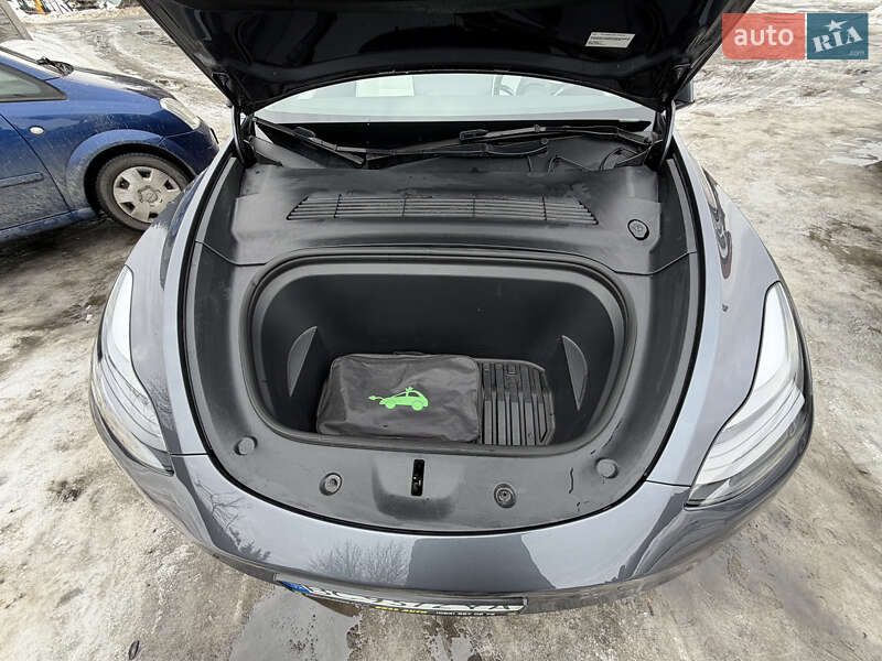 Позашляховик / Кросовер Tesla Model Y 2023 в Львові