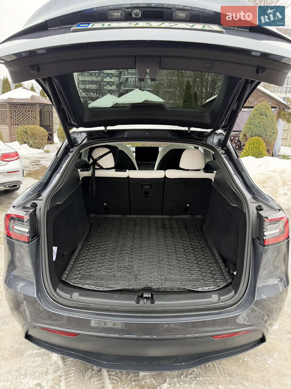 Позашляховик / Кросовер Tesla Model Y 2023 в Львові