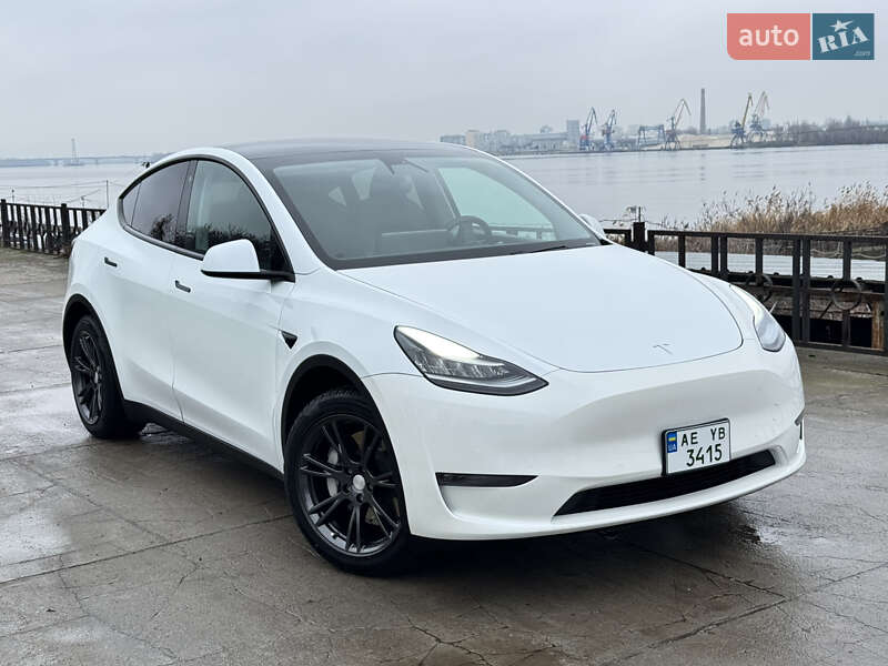 Tesla Model Y 2020