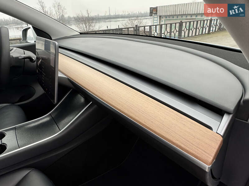 Внедорожник / Кроссовер Tesla Model Y 2020 в Днепре