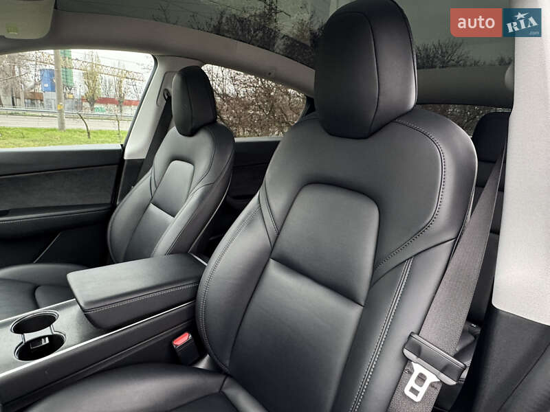 Внедорожник / Кроссовер Tesla Model Y 2020 в Днепре