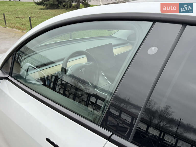 Внедорожник / Кроссовер Tesla Model Y 2020 в Днепре