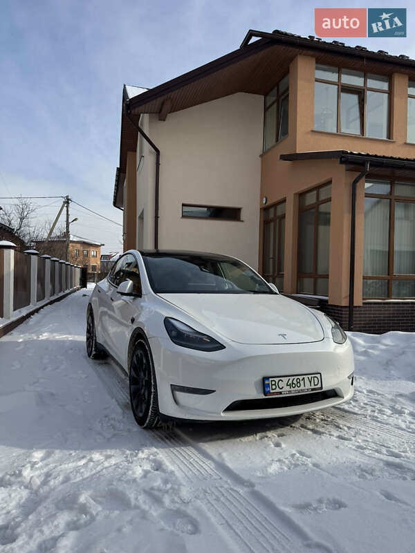 Позашляховик / Кросовер Tesla Model Y 2024 в Львові фото 5 Позашляховик / Кросовер Tesla Model Y 2024 в Львові