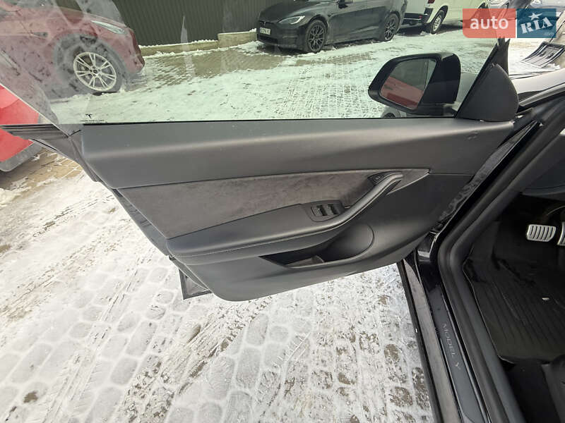 Позашляховик / Кросовер Tesla Model Y 2021 в Львові фото 11 Позашляховик / Кросовер Tesla Model Y 2021 в Львові