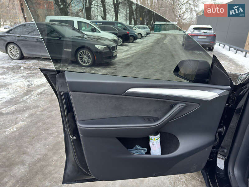 Внедорожник / Кроссовер Tesla Model Y 2023 в Виннице