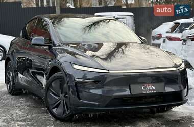 Позашляховик / Кросовер Tesla Model Y 2025 в Києві