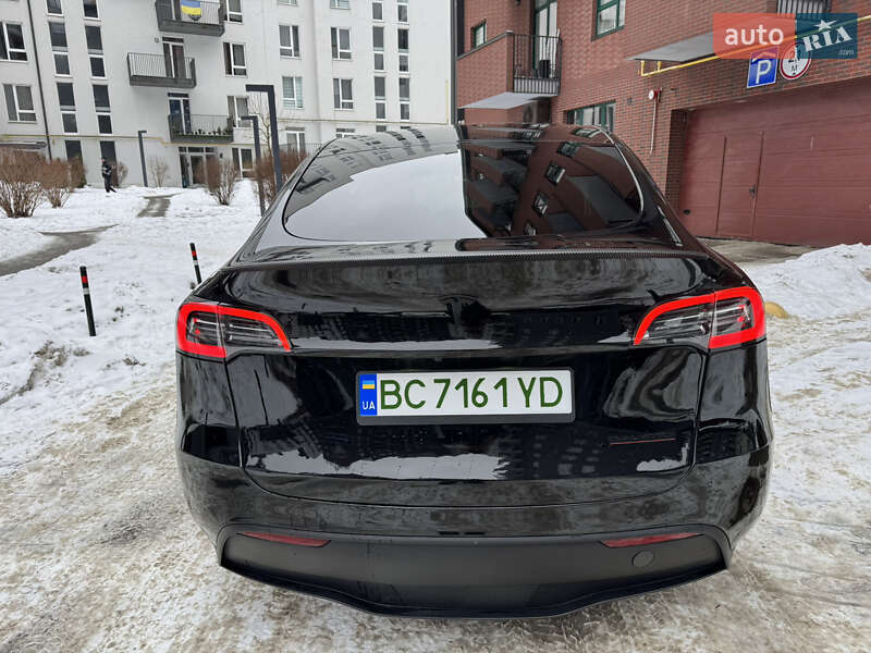Позашляховик / Кросовер Tesla Model Y 2022 в Львові