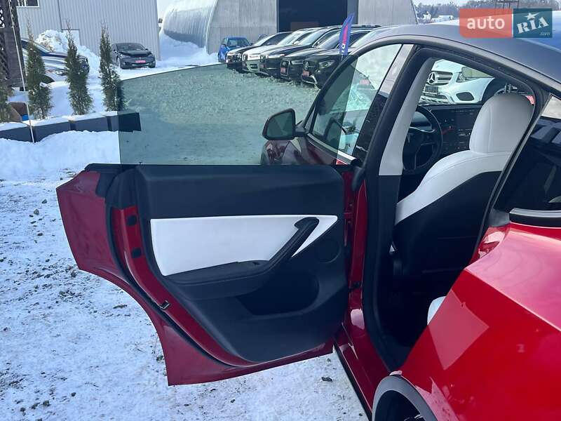 Позашляховик / Кросовер Tesla Model Y 2022 в Луцьку фото 13 Позашляховик / Кросовер Tesla Model Y 2022 в Луцьку