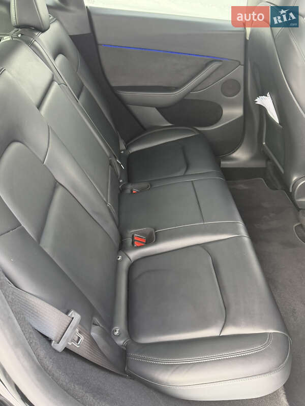 Позашляховик / Кросовер Tesla Model Y 2023 в Києві фото 10 Позашляховик / Кросовер Tesla Model Y 2023 в Києві