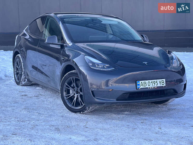 Внедорожник / Кроссовер Tesla Model Y 2025 в Киеве