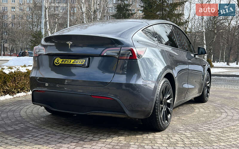 Позашляховик / Кросовер Tesla Model Y 2024 в Львові
