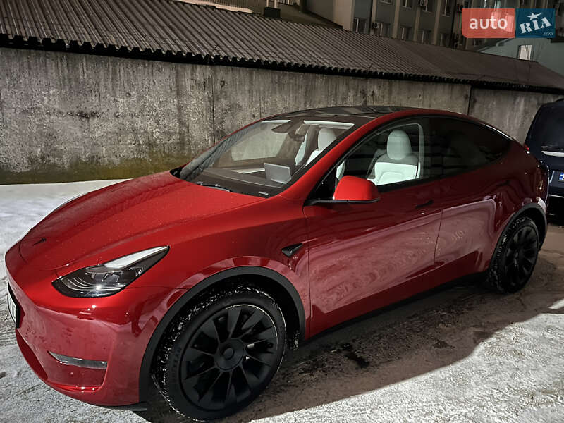 Внедорожник / Кроссовер Tesla Model Y 2023 в Львове